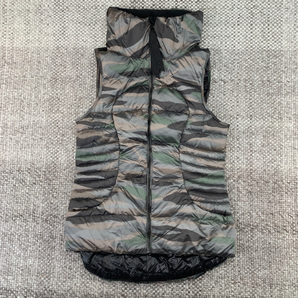 Lululemon Puffer Vest Womens 6 Camo Green Black Quilted Full Zip Lightweight